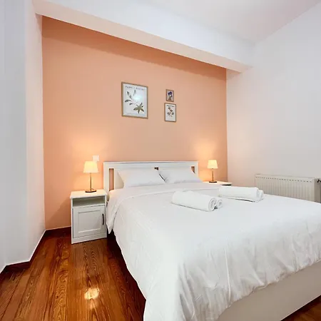 3 Bedroom Apartment Near Flisvos-2
